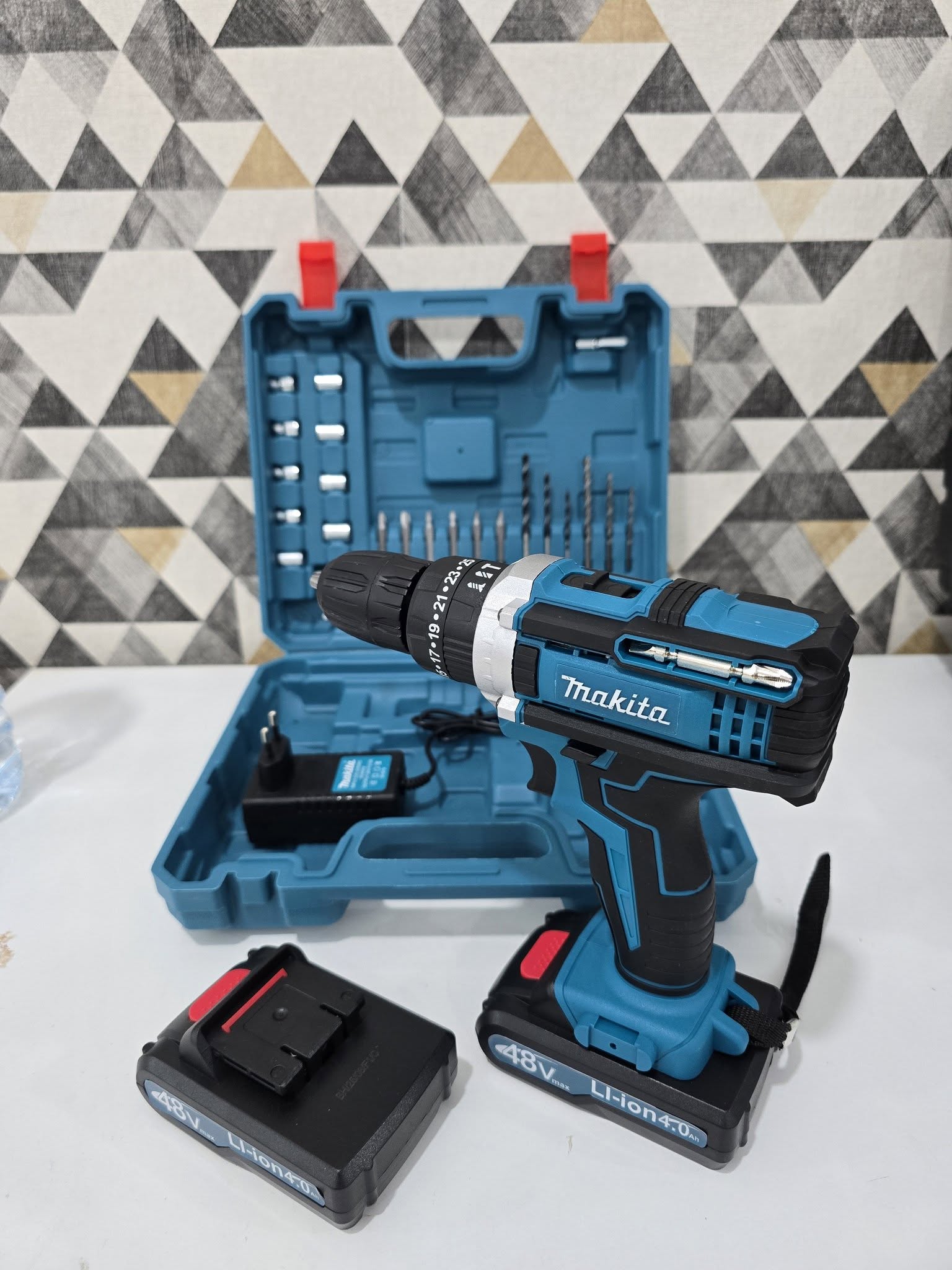 Visseuse Makita 48V + Coffre + Accesoires